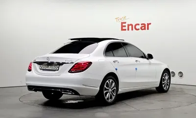 Mercedes-Benz C-Class 2015, 75447 км, за 11655.92 USD