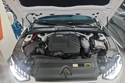 Audi A4L 2025, 28500 км, за 28899 USD