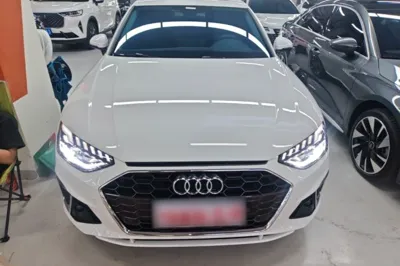 Audi A4L 2025, 28500 км, за 28899 USD
