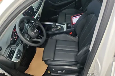 Audi A4L 2025, 28500 км, за 28899 USD - фото 19