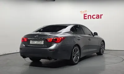 Infiniti Q50 2016, 122744 км, за 7072.98 USD