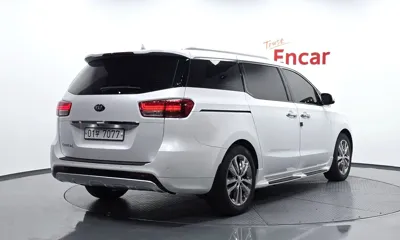 Kia Canival 2017, 175444 км, за 6964.17 USD