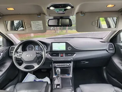 Hyundai Grandeur 2017, 194199 км, за 6045.63 USD