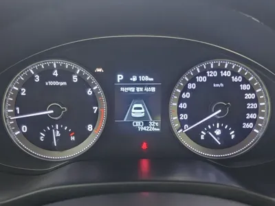 Hyundai Grandeur 2017, 194199 км, за 6045.63 USD - фото 6