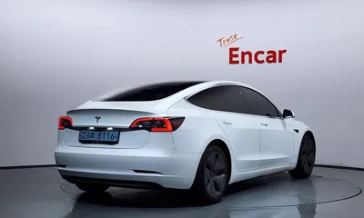 Tesla Model 3 2020, 70798 км, за 17657.87 USD