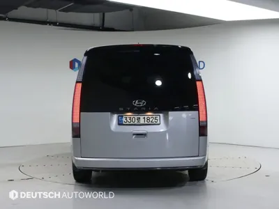 Hyundai Staria 2023, 56293 км, за 21467.62 USD