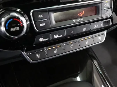 Kia Sorento 2019, 72484 км, за 13218.72 USD - фото 9