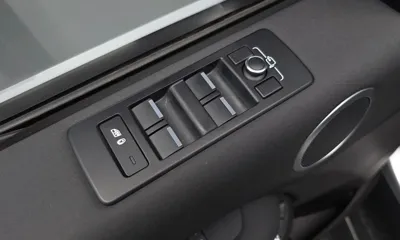 Land Rover Discovery 2018, 56097 км, за 17421.82 USD - фото 34