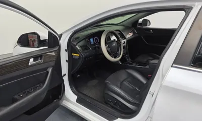 Hyundai Sonata 2015, 116206 км, за 5618.72 USD - фото 10