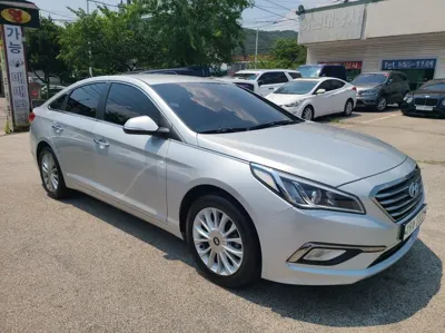 Hyundai Sonata 2015, 63540 км, за 7271.29 USD