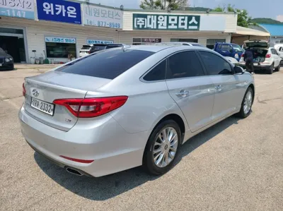 Hyundai Sonata 2015, 63540 км, за 7271.29 USD