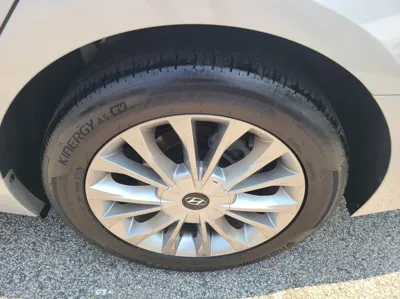 Hyundai Sonata 2015, 63540 км, за 7271.29 USD - фото 7