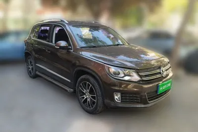 Volkswagen Tiguan 2015, 89600 км, за 6908 USD
