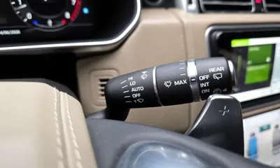 Land Rover Range Rover 2018, 45322 км, за 43302.71 USD - фото 28