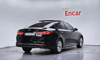 Kia K5 2017, 106973 км, за 4551.67 USD