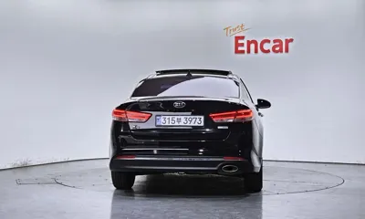 Kia K5 2017, 106973 км, за 4551.67 USD