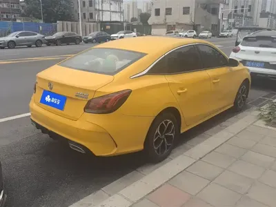 MG MG5 2023, 15200 км, за 6327.13 USD