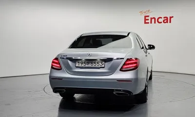 Mercedes-Benz E-Class 2020, 84519 км, за 16474.57 USD