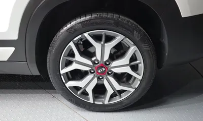 Kia Seltos 2020, 99444 км, за 11376.19 USD