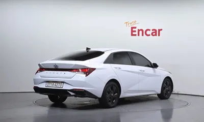 Hyundai Avante 2023, 74404 км, за 11618.75 USD