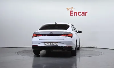 Hyundai Avante 2023, 74404 км, за 11618.75 USD