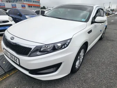 Kia K5 · 2013 год
