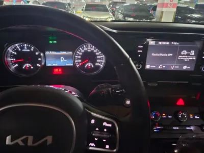 Kia Canival 2022, 61696 км, за 3187.62 USD - фото 6