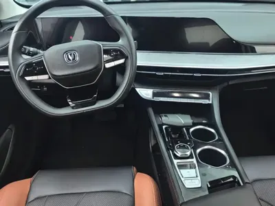 Changan Eado 2023, 30000 км, за 6249.55 USD