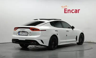 Kia Stinger 2020, 70786 км, за 12406.46 USD