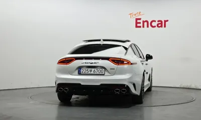Kia Stinger 2020, 70786 км, за 12406.46 USD