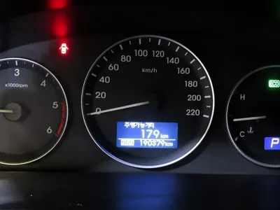 Hyundai Starex 2018, 190375 км, за 5194.04 USD - фото 9