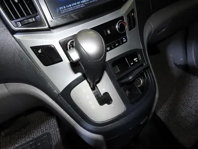 Hyundai Starex 2018, 190375 км, за 5194.04 USD - фото 12