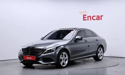Mercedes-Benz C-Class · 2018 год