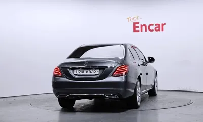 Mercedes-Benz C-Class 2018, 65844 км, за 12487.61 USD