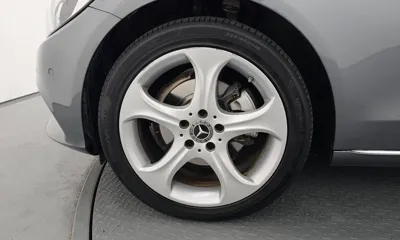 Mercedes-Benz C-Class 2018, 65844 км, за 12487.61 USD