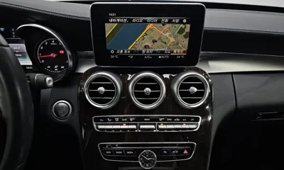 Mercedes-Benz C-Class 2018, 65844 км, за 12487.61 USD - фото 14