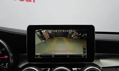 Mercedes-Benz C-Class 2018, 65844 км, за 12487.61 USD - фото 15