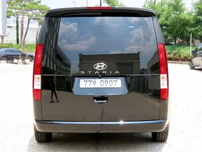 Hyundai Staria 2022, 43000 км, за 15401.91 USD