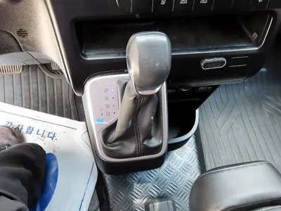 Hyundai Staria 2022, 43000 км, за 15401.91 USD - фото 9