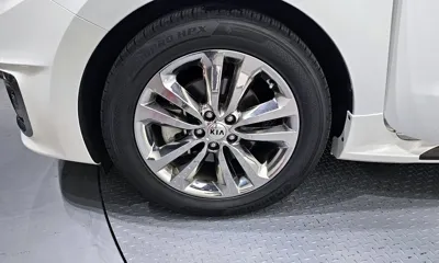 Kia Canival 2017, 41420 км, за 9962.88 USD