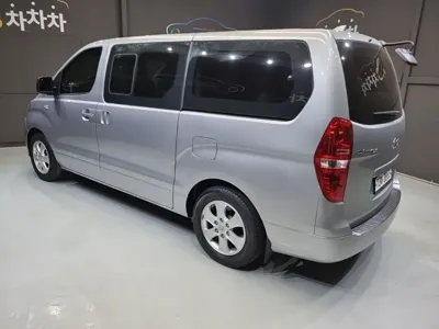 Hyundai Starex 2020, 72877 км, за 12286.29 USD