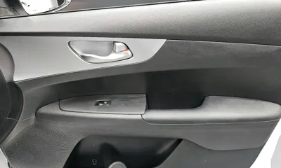 Kia K3 2022, 50951 км, за 8664.83 USD - фото 24