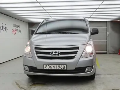 Hyundai Starex 2016, 185960 км, за 3435.74 USD