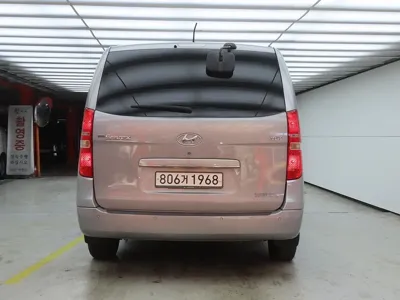 Hyundai Starex 2016, 185960 км, за 3435.74 USD