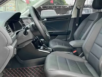 Volkswagen T-Roc 2022, 47000 км, за 15861.96 USD - фото 7