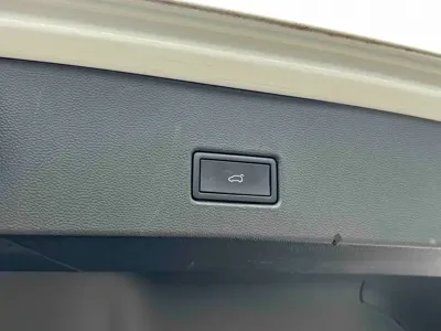 Volkswagen T-Roc 2022, 47000 км, за 15861.96 USD - фото 17