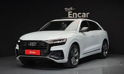 Audi Q8 · 2022 год
