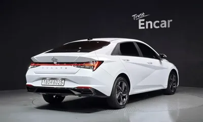 Hyundai Avante 2021, 61144 км, за 12275.17 USD