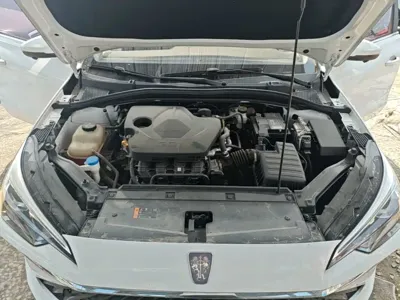 Roewe i5 2023, 9300 км, за 6209.41 USD - фото 20