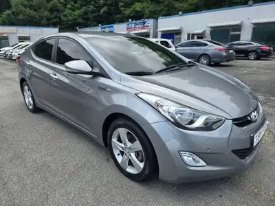 Hyundai Avante 2013, 147366 км, за 2947.35 USD